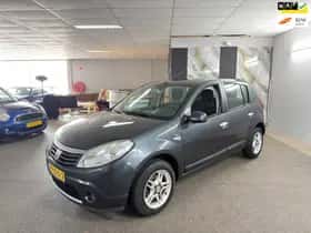 Dacia Sandero (2008) thumbnail 2