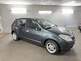 Dacia Sandero (2008) thumbnail 3
