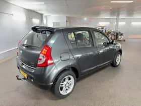 Dacia Sandero (2008) thumbnail 5