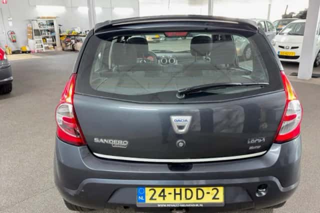 Dacia Sandero (2008) thumbnail 6