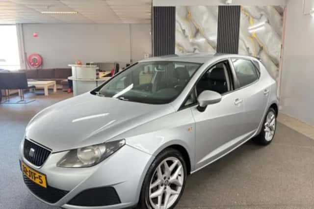 SEAT Ibiza (2009) thumbnail 1