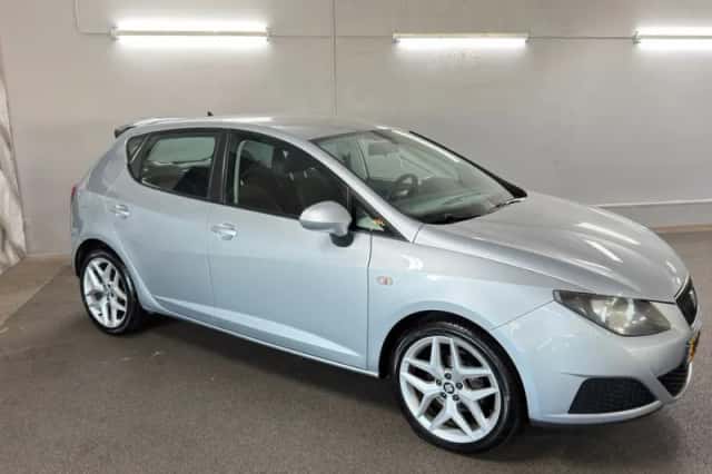 SEAT Ibiza (2009) thumbnail 3