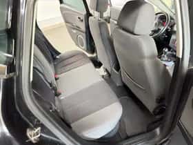 SEAT Leon (2009) thumbnail 23