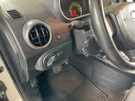 Ford Fusion (2004) thumbnail 12
