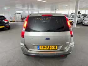 Ford Fusion (2004) thumbnail 6