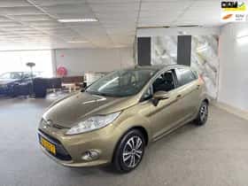 Ford Fiesta (2012) thumbnail 2