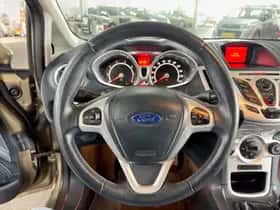 Ford Fiesta (2012) thumbnail 15