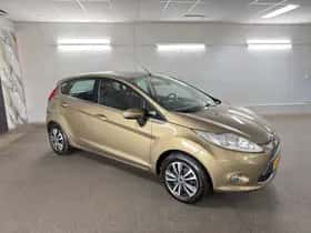 Ford Fiesta (2012) thumbnail 3