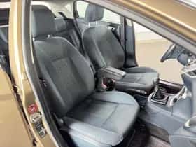 Ford Fiesta (2012) thumbnail 22