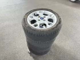 Ford Fiesta (2012) thumbnail 25
