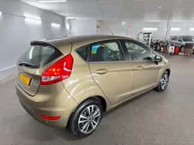 Ford Fiesta (2012) thumbnail 5