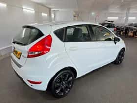Ford Fiesta (2011) thumbnail 5