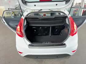 Ford Fiesta (2011) thumbnail 9