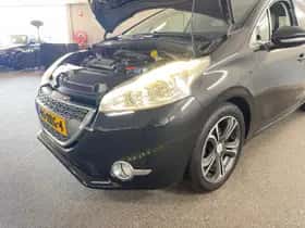 Peugeot 208 (2012) thumbnail 11