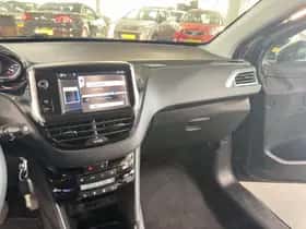 Peugeot 208 (2012) thumbnail 16