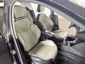 Peugeot 208 (2012) thumbnail 18