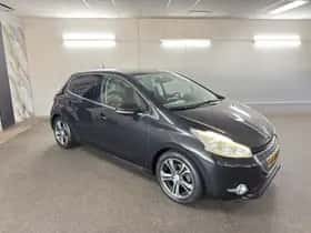 Peugeot 208 (2012) thumbnail 3