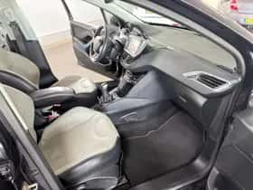 Peugeot 208 (2012) thumbnail 22