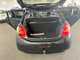 Peugeot 208 (2012) thumbnail 9