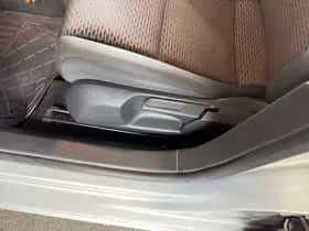 Volkswagen Golf (2009) thumbnail 18
