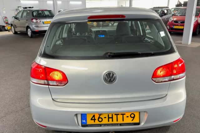 Volkswagen Golf (2009) thumbnail 6