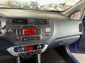 Kia Rio (2011) thumbnail 19