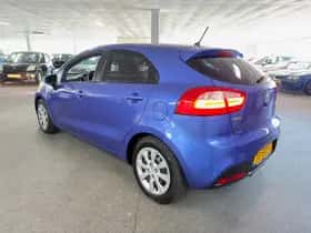 Kia Rio (2011) thumbnail 7