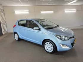 Hyundai i20 (2013) thumbnail 3