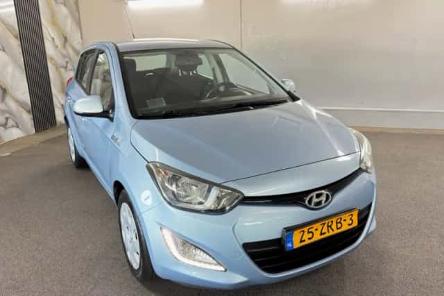 Hyundai i20 (2013) thumbnail 4