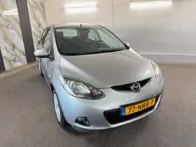Mazda 2 (2010) thumbnail 4