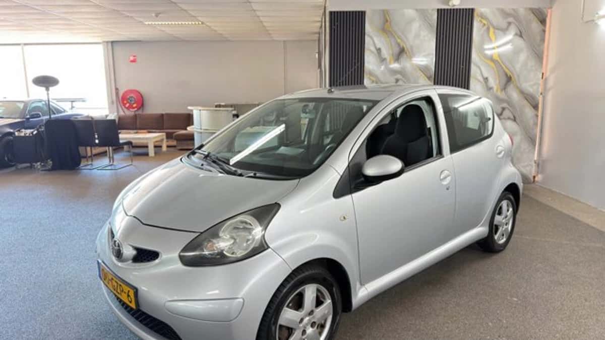 Toyota Aygo (2008) — foto 1
