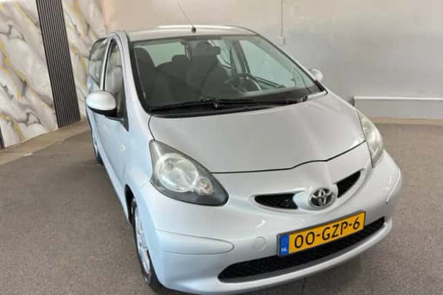 Toyota Aygo (2008) thumbnail 4