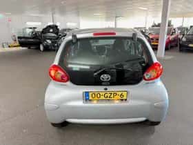 Toyota Aygo (2008) thumbnail 6