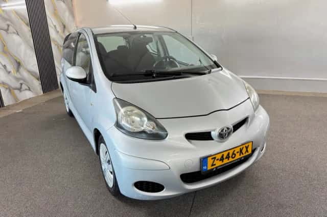 Toyota Aygo (2009) thumbnail 4