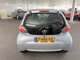 Toyota Aygo (2009) thumbnail 6