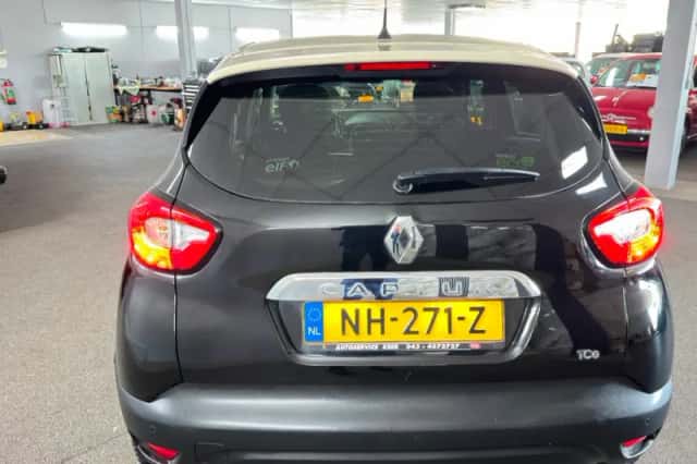 Renault Captur (2016) thumbnail 6