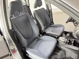 Honda Jazz (2005) thumbnail 21