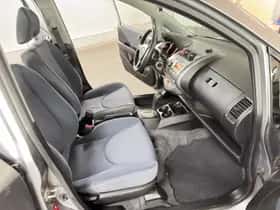 Honda Jazz (2005) thumbnail 23