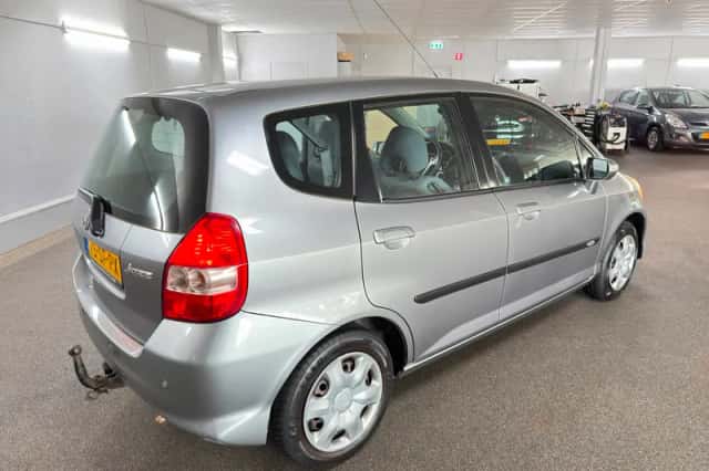 Honda Jazz (2005) thumbnail 5