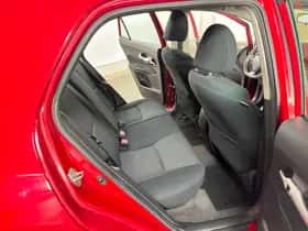 Toyota Auris (2011) thumbnail 22