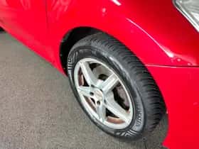 Toyota Auris (2011) thumbnail 10