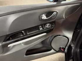 Renault Clio (2012) thumbnail 11