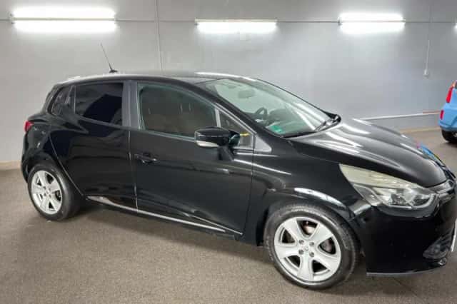 Renault Clio (2012) thumbnail 3