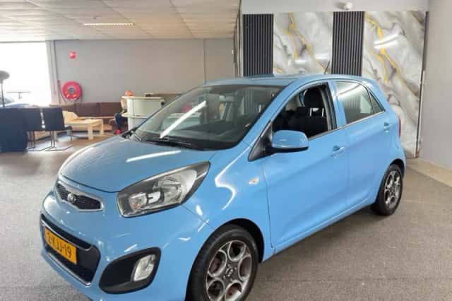 Kia Picanto (2013) thumbnail 2
