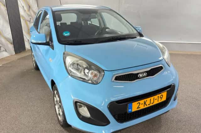 Kia Picanto (2013) thumbnail 4