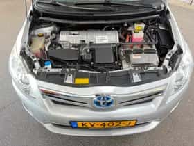 Toyota Auris (2011) thumbnail 11