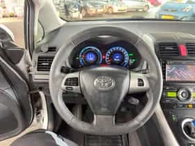 Toyota Auris (2011) thumbnail 15