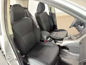 Toyota Auris (2011) thumbnail 25