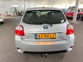 Toyota Auris (2011) thumbnail 6