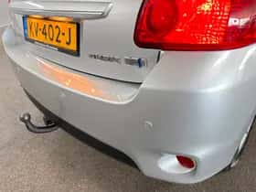 Toyota Auris (2011) thumbnail 8